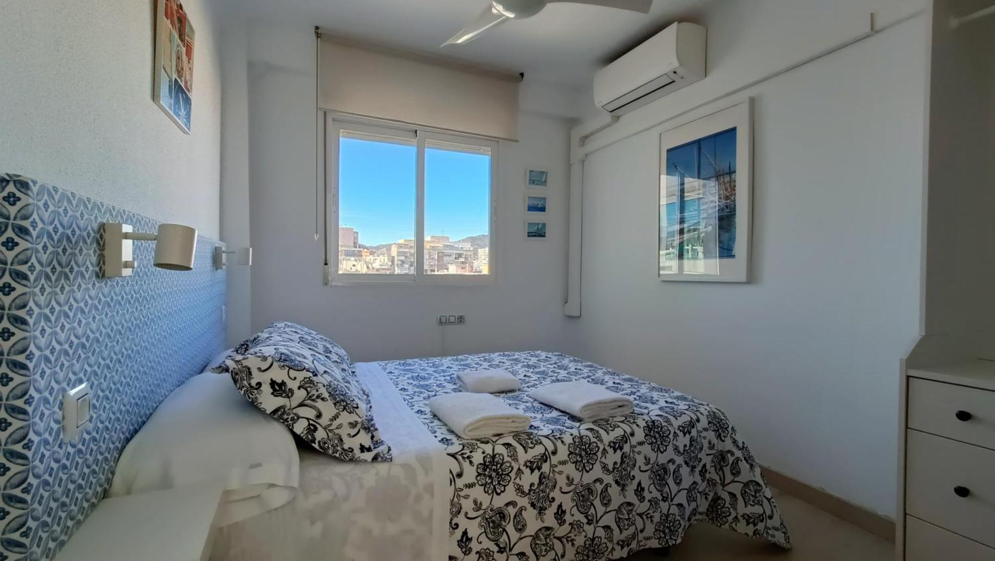 Апартаменты Torre Del Carmen Малага Экстерьер фото